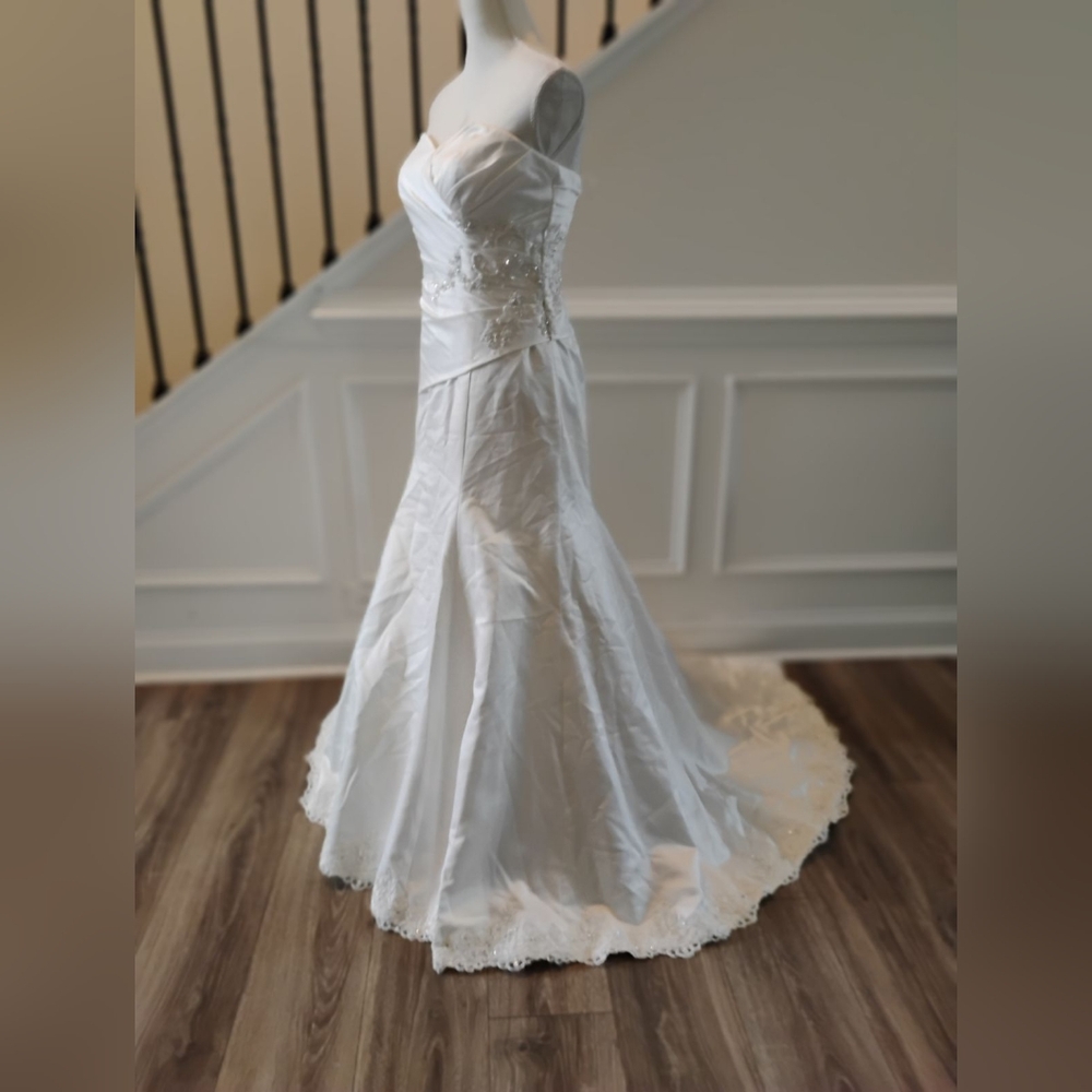 Alfred Angelo Strapless Beautiful Ivory Wedding Dress Sz-6